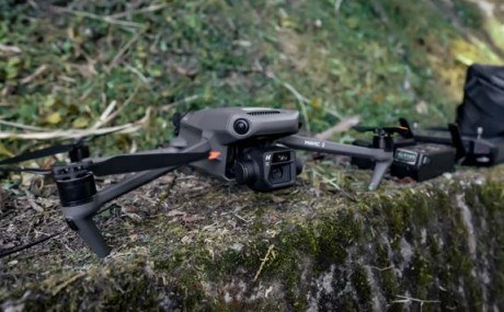 DJI Mavic 4